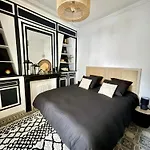 L'art Appart' - Lit King Size - Cinema Apartment *