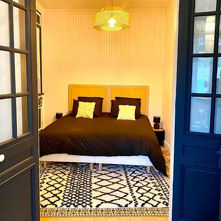 L'art Appart' - Lit King Size - Cinéma Appartement Amiens